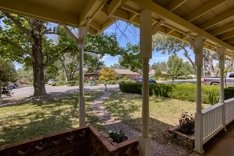 5117 Surrey Dr, Redding, CA 96002 photo 7