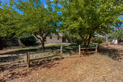 5117 Surrey Dr, Redding, CA 96002 photo 34