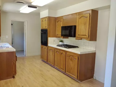 5117 Surrey Dr, Redding, CA 96002 photo 11