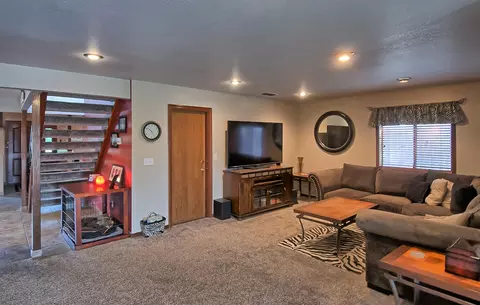 3045 Forest Hills Dr, Redding, CA 96002 photo 19