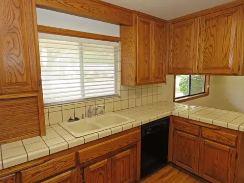 1836 Lindeena Ln, Redding, CA 96002 photo 8