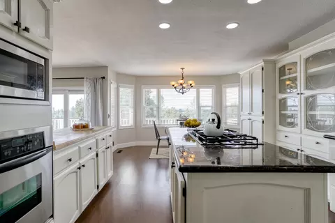 2841 Panorama Dr, Redding, CA 96003 photo 4