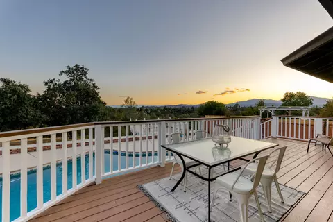 2841 Panorama Dr, Redding, CA 96003 photo 3