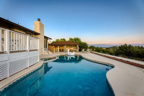 2841 Panorama Dr, Redding, CA 96003 photo 1