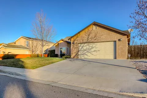 874 Domain Way, Redding, CA 96003 photo 3