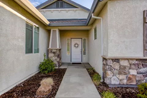 352 Stinson Loop, Redding, CA 96003 photo 14