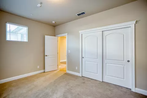 352 Stinson Loop, Redding, CA 96003 photo 8