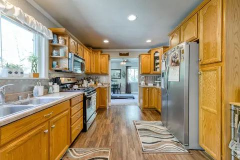 2016 Canyon Rd, Redding, CA 96001 photo 18