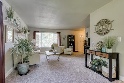 2016 Canyon Rd, Redding, CA 96001 photo 7