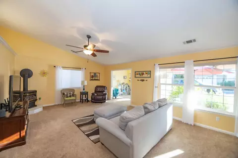 343 Franciscan Trl, Redding, CA 96003 photo 2