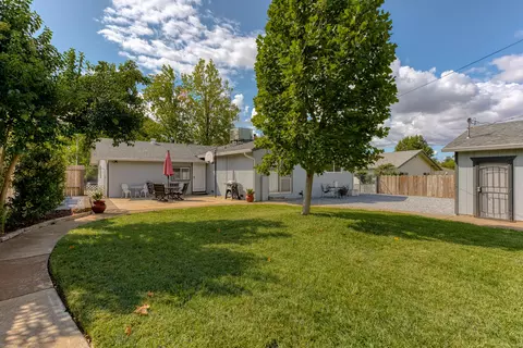 1098 Lorraine Dr, Redding, CA 96002 photo 30