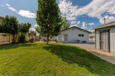1098 Lorraine Dr, Redding, CA 96002 photo 32