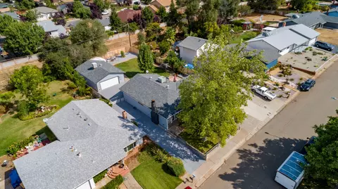1098 Lorraine Dr, Redding, CA 96002 photo 35