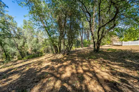 437 Spire Point Dr, Redding, CA 96003 photo 25
