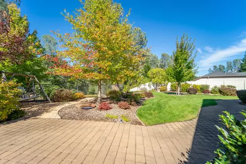 437 Spire Point Dr, Redding, CA 96003 photo 21