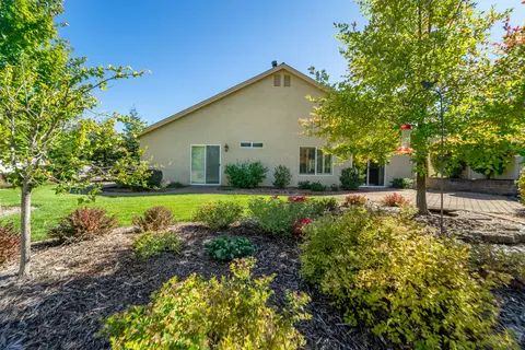 437 Spire Point Dr, Redding, CA 96003 photo 20