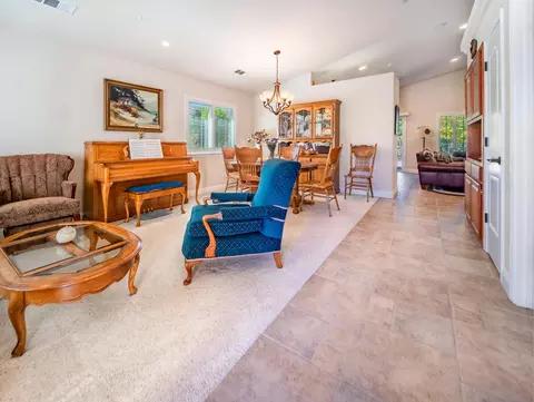 437 Spire Point Dr, Redding, CA 96003 photo 4