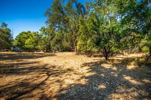 6699 Airport Rd, Redding, CA 96002 photo 2