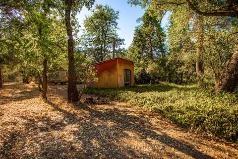 6699 Airport Rd, Redding, CA 96002 photo 4