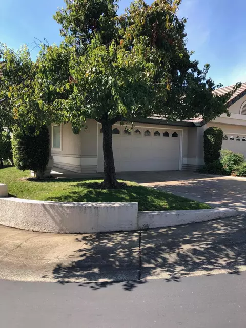 789 Doral Trl, Redding, CA 96003 photo 1