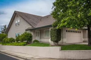 789 Doral Trl, Redding, CA 96003 photo 3