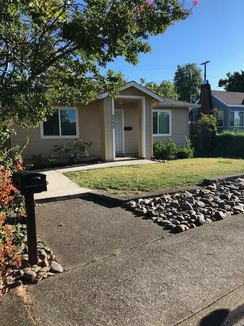 2505 Old Eureka Way, Redding, CA 96001 photo 2