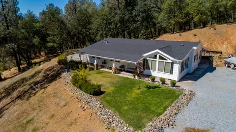 13554 Old Oregon Trl, Redding, CA 96003 photo 2