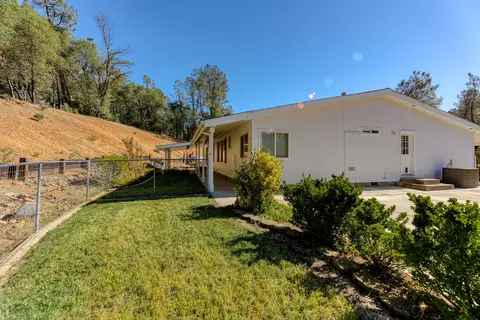 13554 Old Oregon Trl, Redding, CA 96003 photo 7