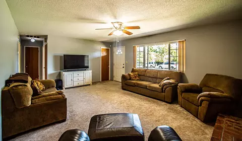 3245 Winding Way, Redding, CA 96001 photo 3