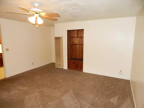 2391 Corona St, Redding, CA 96002 photo 6