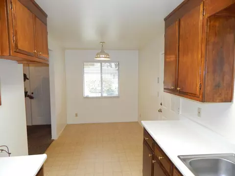 2391 Corona St, Redding, CA 96002 photo 13