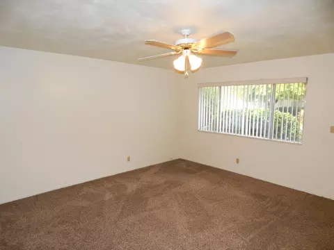 2391 Corona St, Redding, CA 96002 photo 8