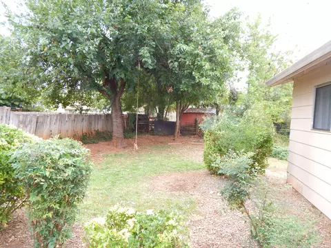 2391 Corona St, Redding, CA 96002 photo 37