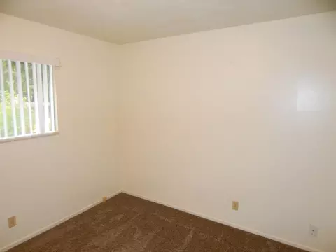 2391 Corona St, Redding, CA 96002 photo 27