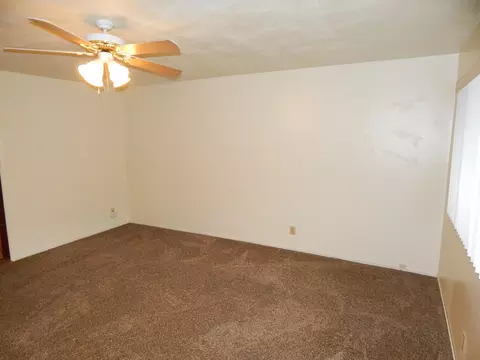 2391 Corona St, Redding, CA 96002 photo 4