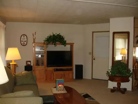 409 Logwood Dr Sp #225, Redding, CA 96003 photo 2