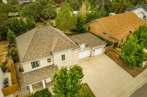 4543 Nantucket Dr, Redding, CA 96001 photo 2