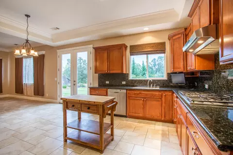 4543 Nantucket Dr, Redding, CA 96001 photo 3