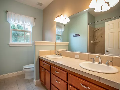 4543 Nantucket Dr, Redding, CA 96001 photo 17