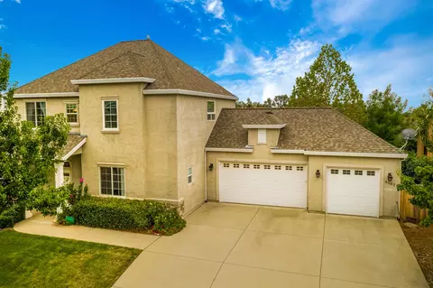 4543 Nantucket Dr, Redding, CA 96001 photo 1