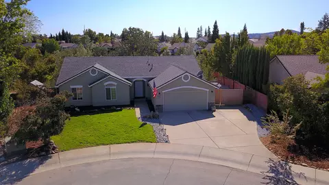 3323 Landmark Ct, Redding, CA 96003 photo 2