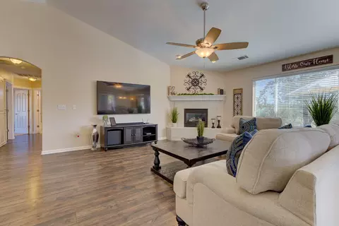 3323 Landmark Ct, Redding, CA 96003 photo 5