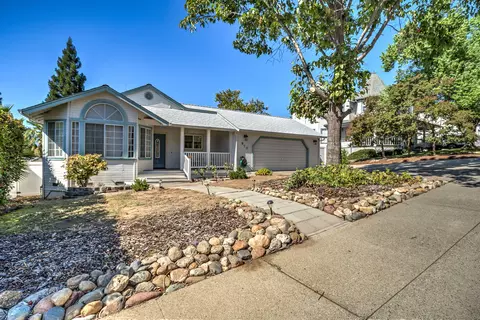 970 Willow Brook Ln, Redding, CA 96003 photo 2