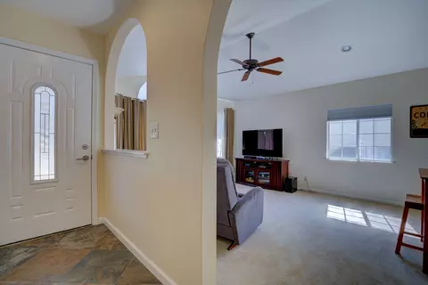 970 Willow Brook Ln, Redding, CA 96003 photo 3