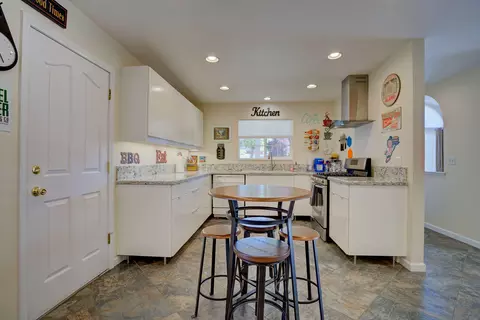 970 Willow Brook Ln, Redding, CA 96003 photo 10