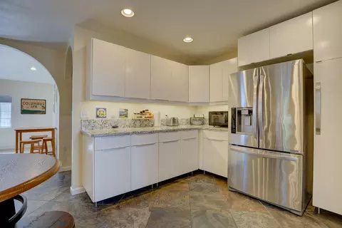 970 Willow Brook Ln, Redding, CA 96003 photo 9