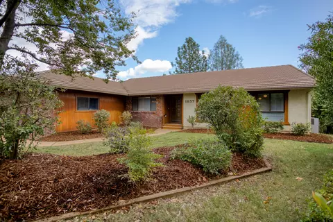 1857 Wasatch Ct, Redding, CA 96001 photo 2