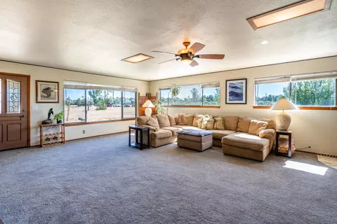 16611 Palm Ave, Anderson, CA 96007 photo 11