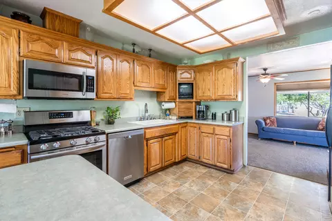 16611 Palm Ave, Anderson, CA 96007 photo 7