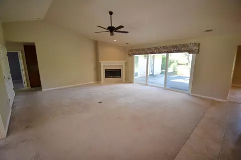 4235 Vista Oaks Ct, Redding, CA 96002 photo 4